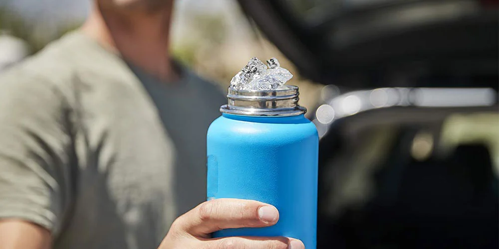 Masarap bang uminom mula sa isang hindi kinakalawang na asero na bote?