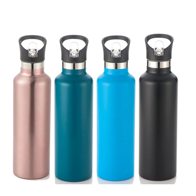 Ano ang pagkakaiba sa pagitan ng isang flask at isang bote ng tubig?
